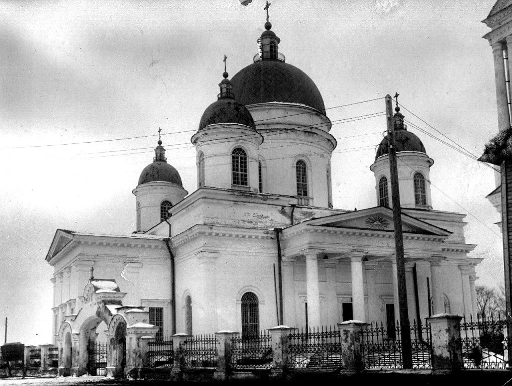 Поиск информации. Поиск фото. Восстанавливаем описания. Легенды Старого Города. Боровичи.