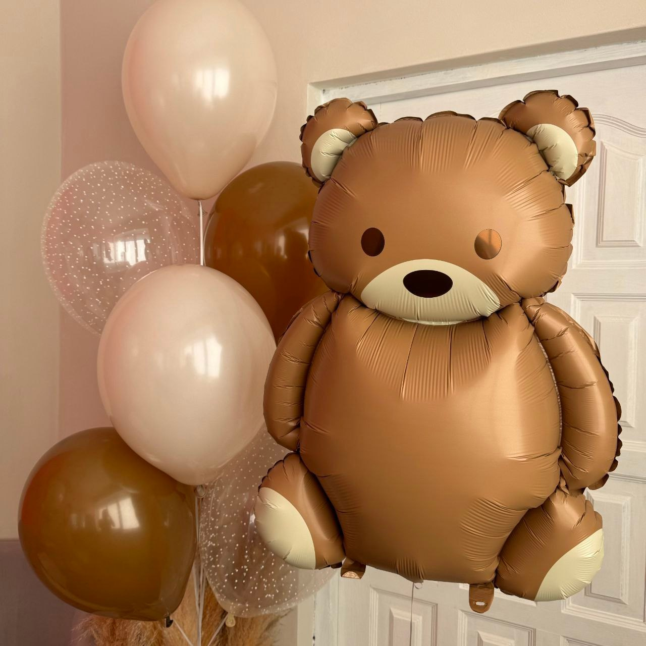 Dostava balona Novi Sad Dostava balona Beograd. Шары с гелием, фотозоны Нови Сад Белград. Balone i dekoracije od balona Novi Sad Beograd