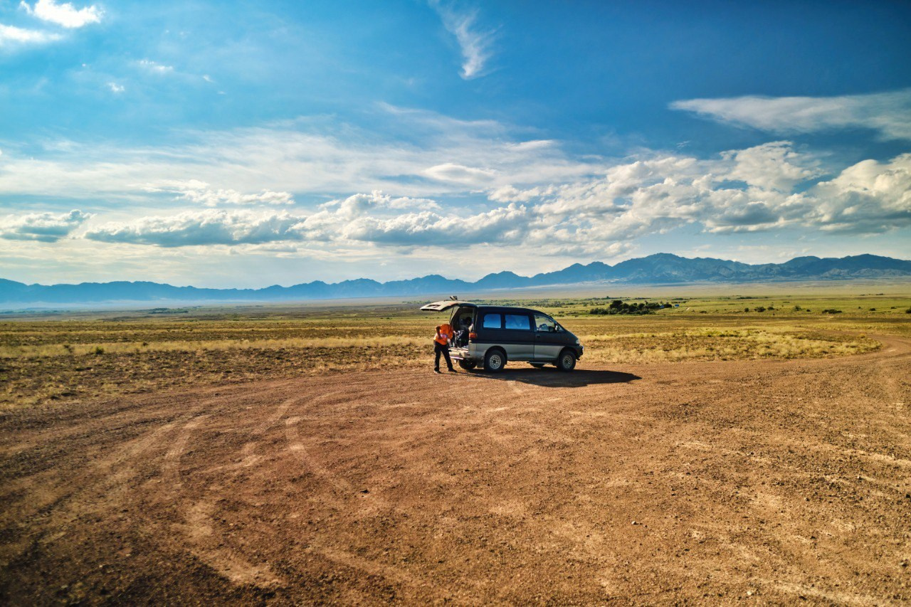 Melon Travel в Алматы: экскурсии и джип туры в Чарынский каньон, озера Каинды, Кольсай, Иссык, национальный парк Алтын Эмель