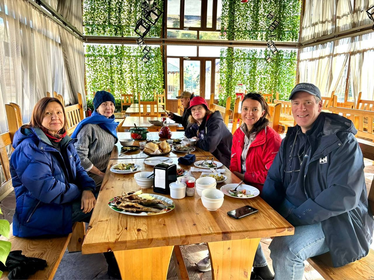 Экскурсия и тур на озеро Иссык и водопад Медвежий из Алматы