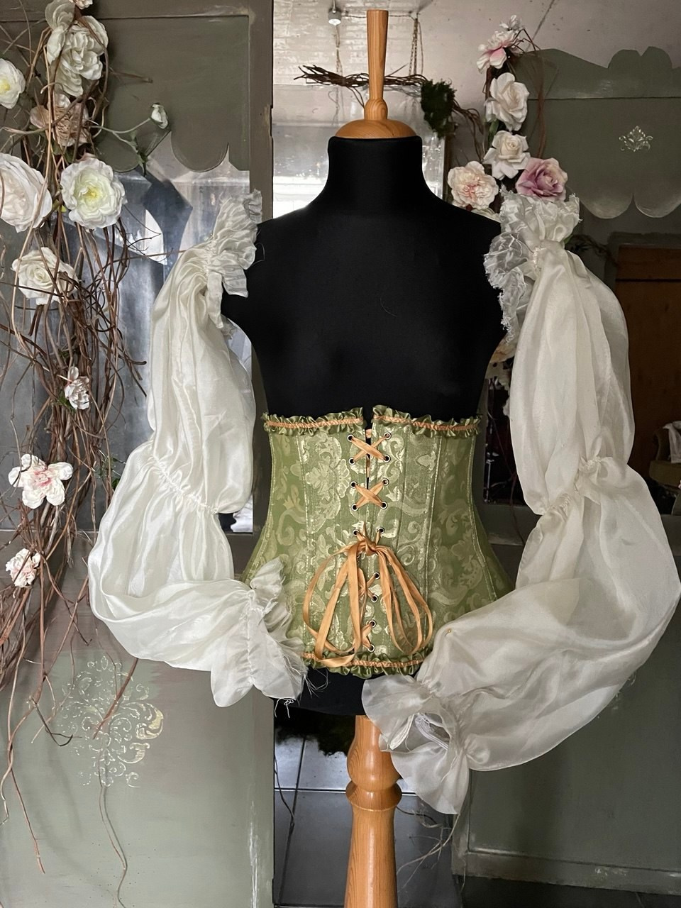 Гардероб в аренду — Одевайтесь для фотосессий в Зачарованном саду!. Фотостудия «Зачарованный Сад» в 20 минутах от центра Екатеринбурга