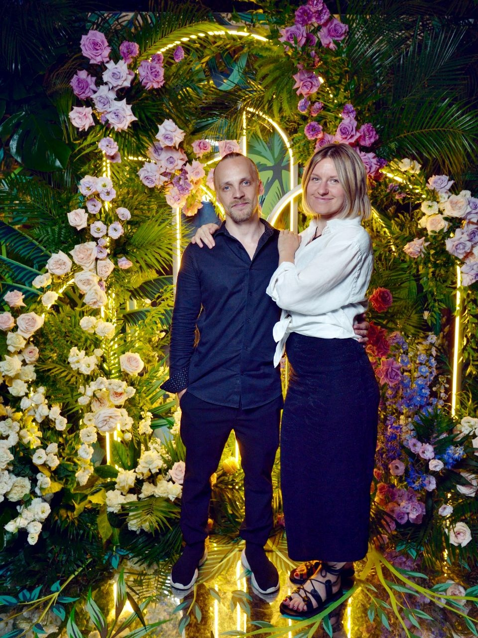 Ведущий + диджей + 1 из 8 моих услуг в подарок!