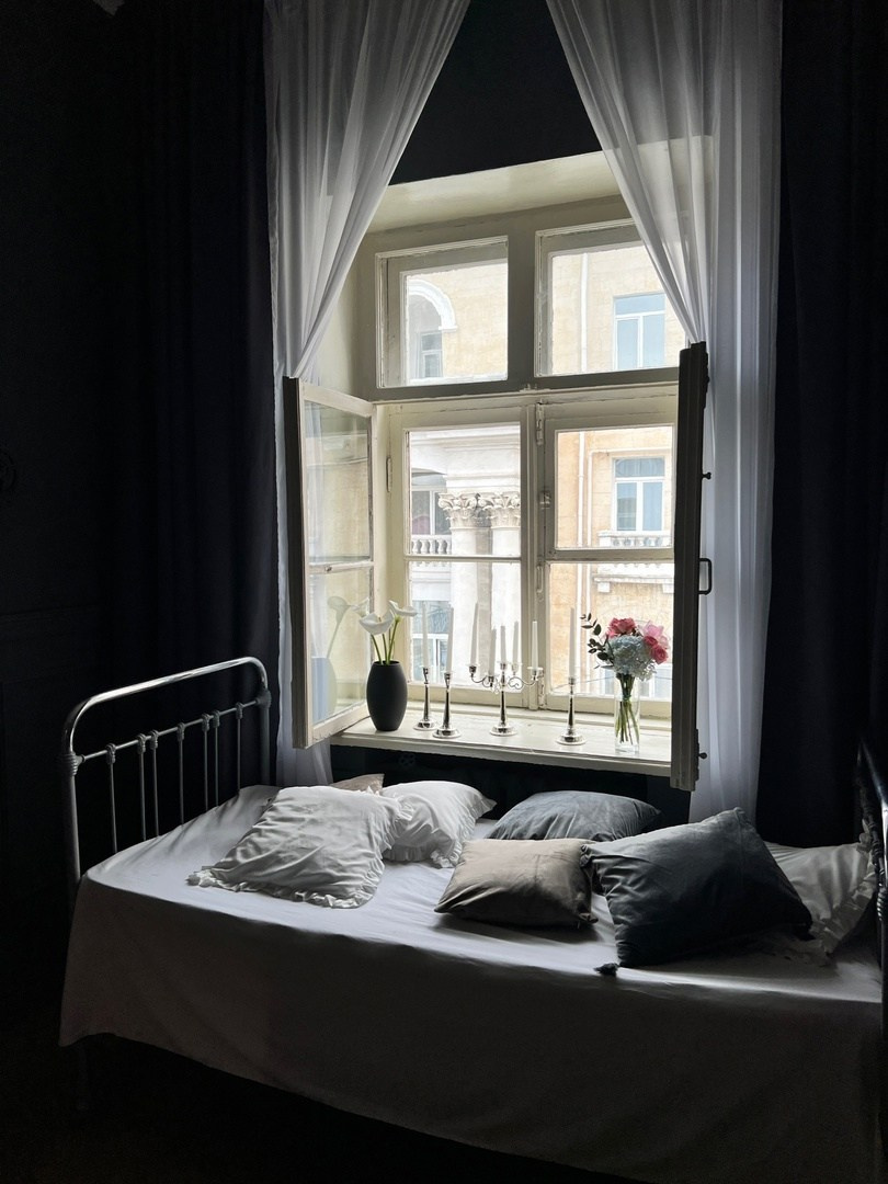 Фотостудии Севастополя. Лучшие фотостудии Севастополя. Фото интерьера фотостудий. Актуальные фото фотостудий Севастополя. Профессиональная фотосъемка в Крыму. Натуральные эмоции и живые кадры. Забронируйте дату прямо сейчас!