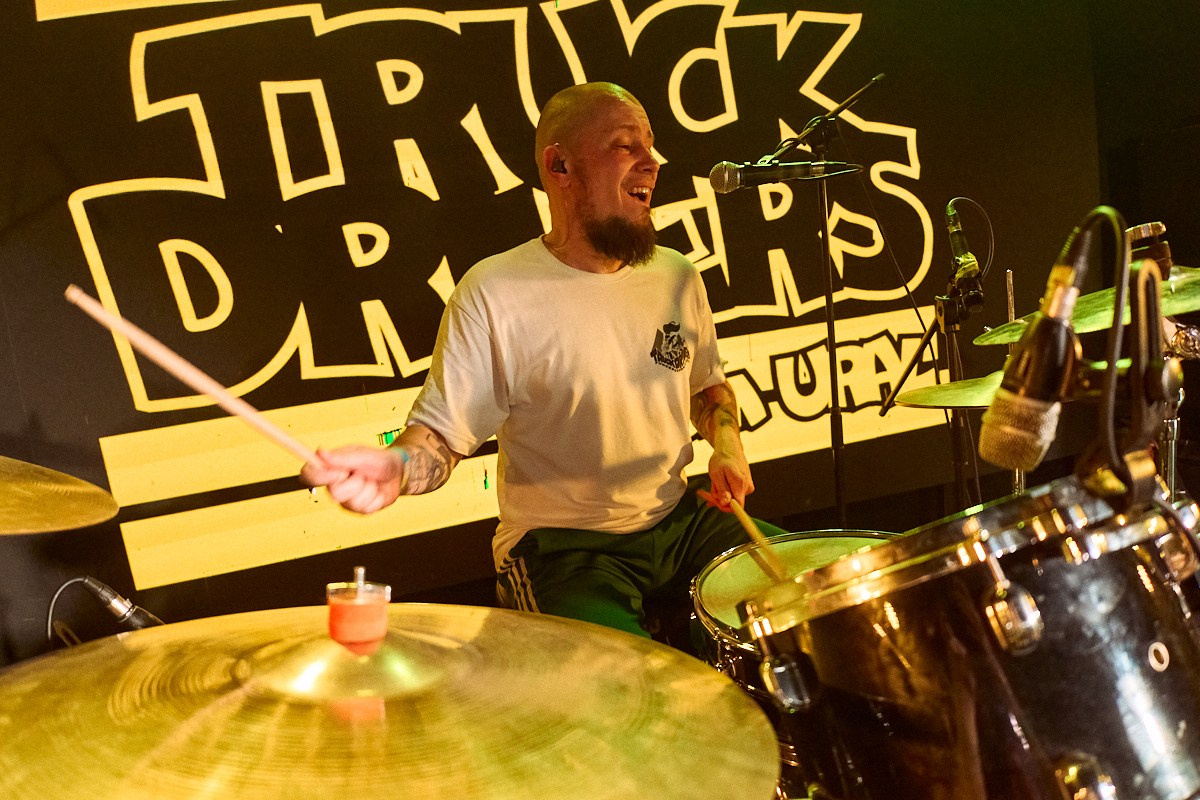 TRUCKDRIVERS в Glastonberry Pub, 30 апреля 2025. Иван Кобяков