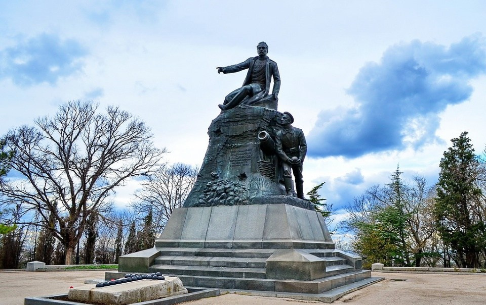 Музеи Севастополя, что посмотреть в Севастополе, экскурсии по Севастополю. Профессиональная фотосъемка в Крыму. Натуральные эмоции и живые кадры. Забронируйте дату прямо сейчас!