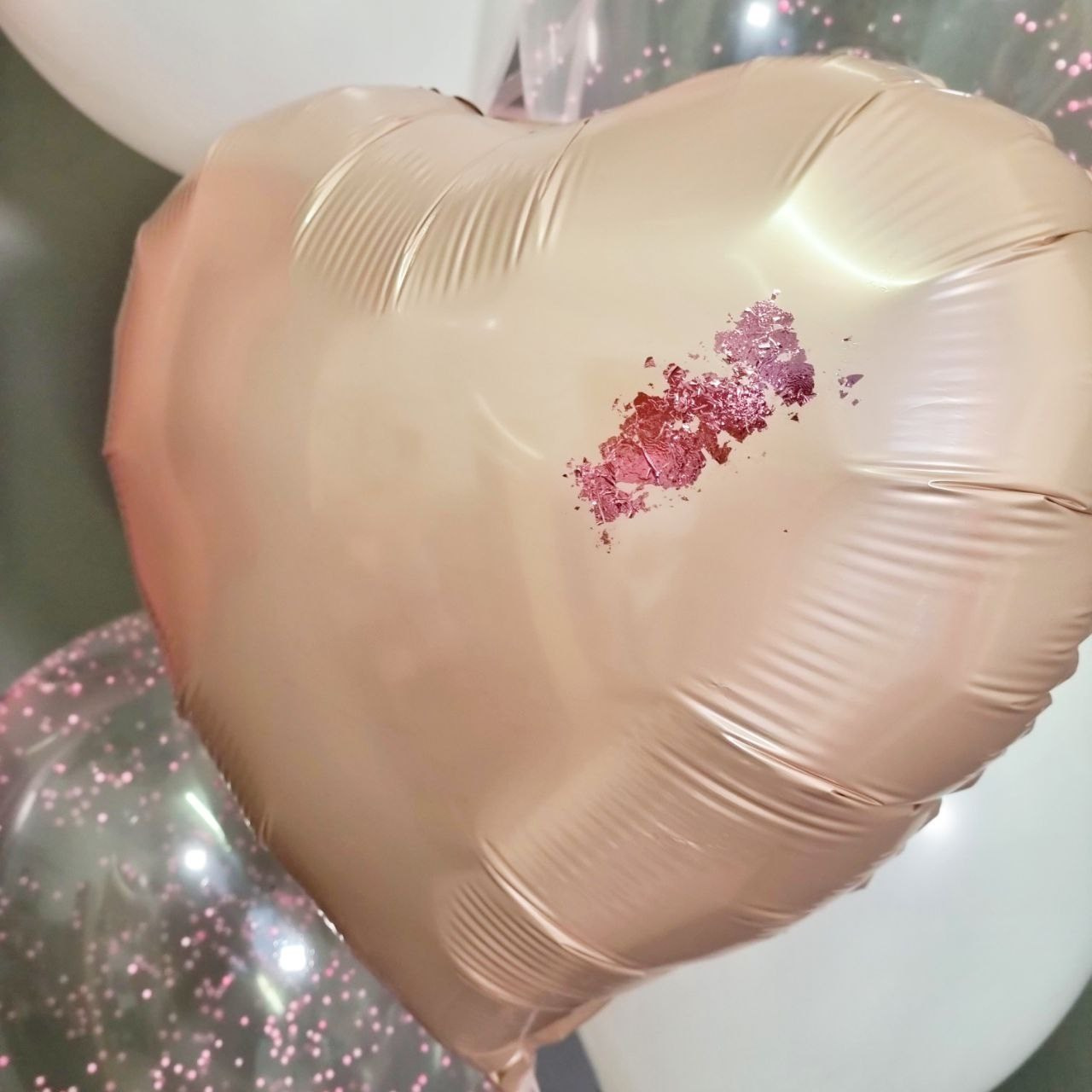 Prodavnica balona Novi Sad Prodavnica balona Beograd. Шары с гелием, фотозоны Нови Сад Белград. Balone i dekoracije od balona Novi Sad Beograd