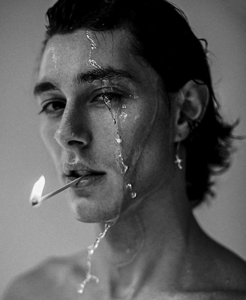 Мужская в костюме в ванной. Александра Мельниченко/ Бегающий фотограф