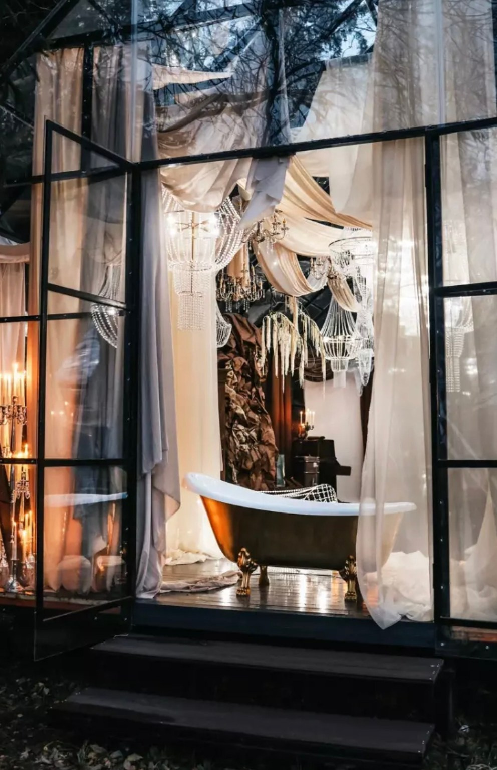 Студии для свадебной фотосессии в Москве. Свадебный и семейный фотограф Москва и Московская область