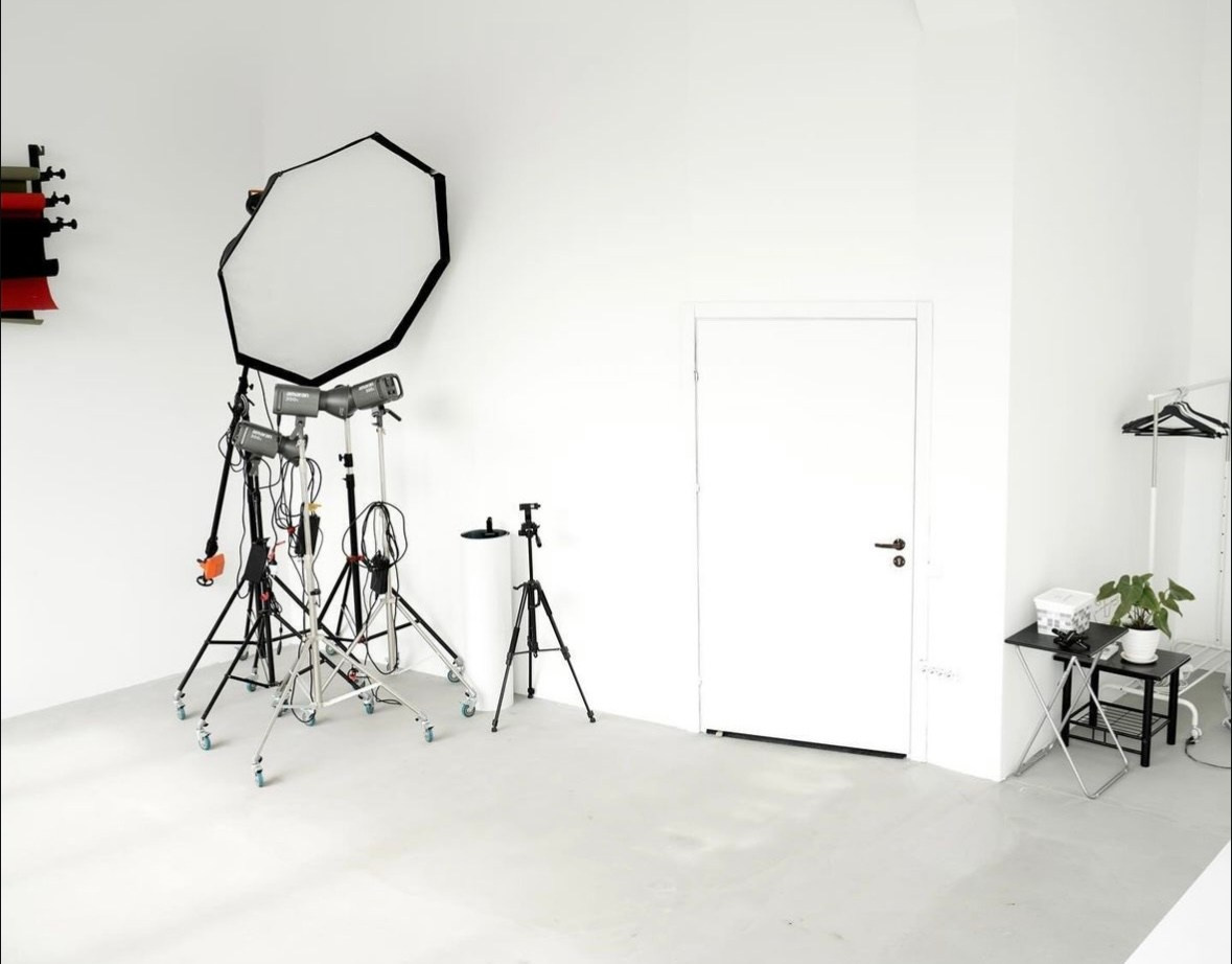 ID14 — фотостудия для стильных съёмок в Минске. Фотограф в Минске Людмила Дутко