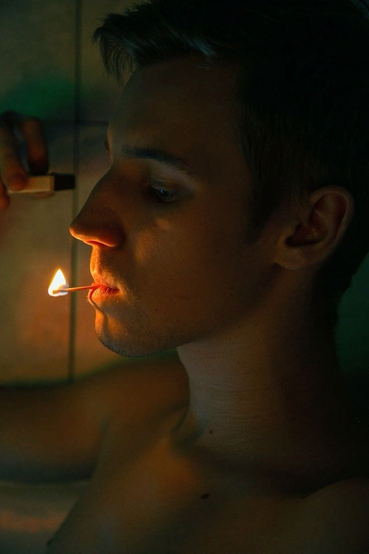 Мужская в костюме в ванной. Александра Мельниченко/ Бегающий фотограф