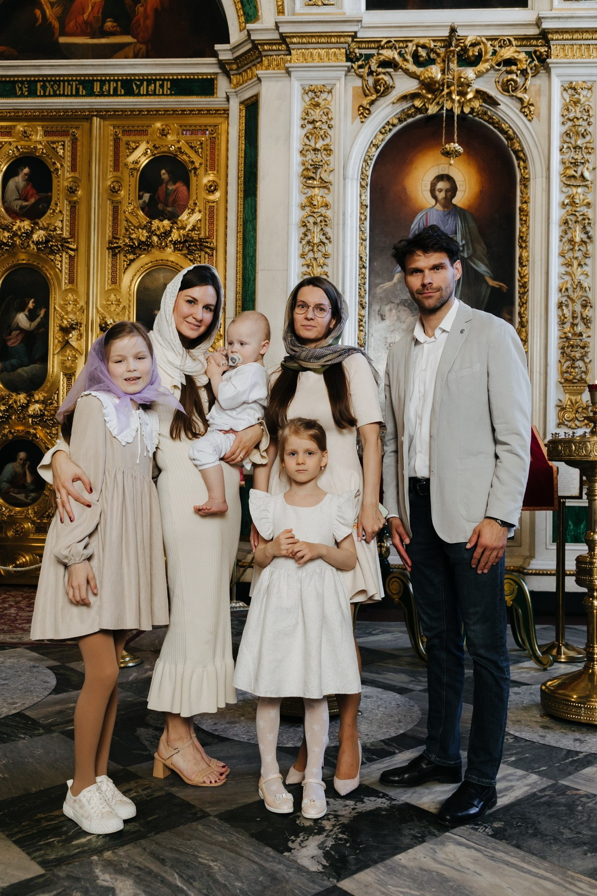 Крещение в Исаакиевском соборе малыша, фотограф Денис Шмигирилов. Фотограф крещение венчание в Петербурге! Помогает подобрать храм и посоветовал душевного батюшку в СПб