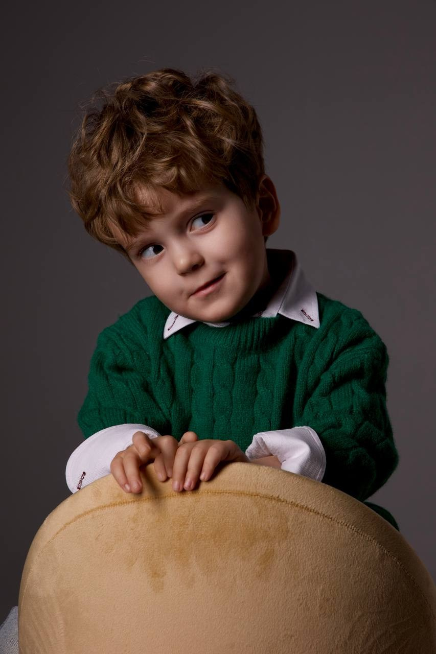 Модель для предметной съемки мальчик Радэль Казань| Sale Easy