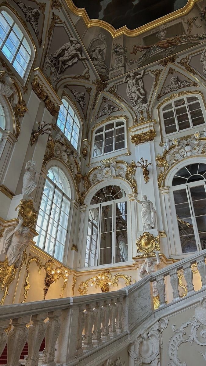 Локации в Питере под крышей