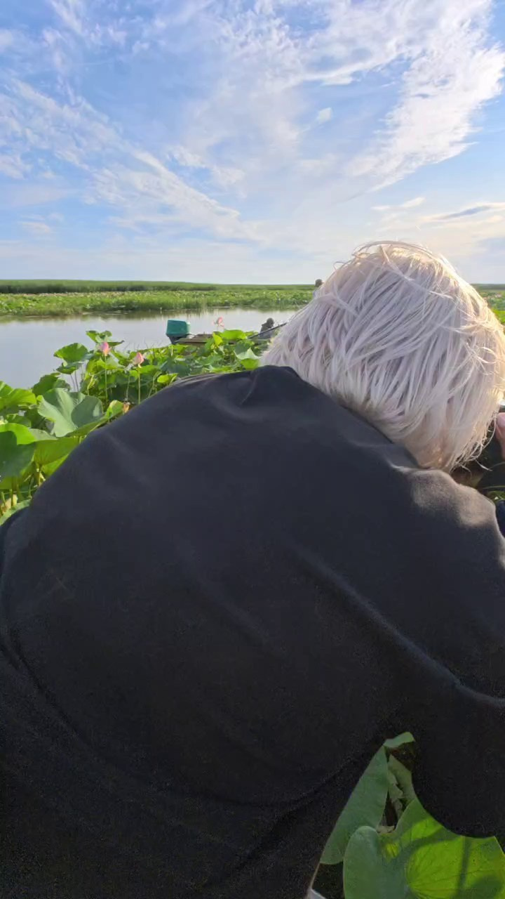 Барханы и лотосы. Июль–Август