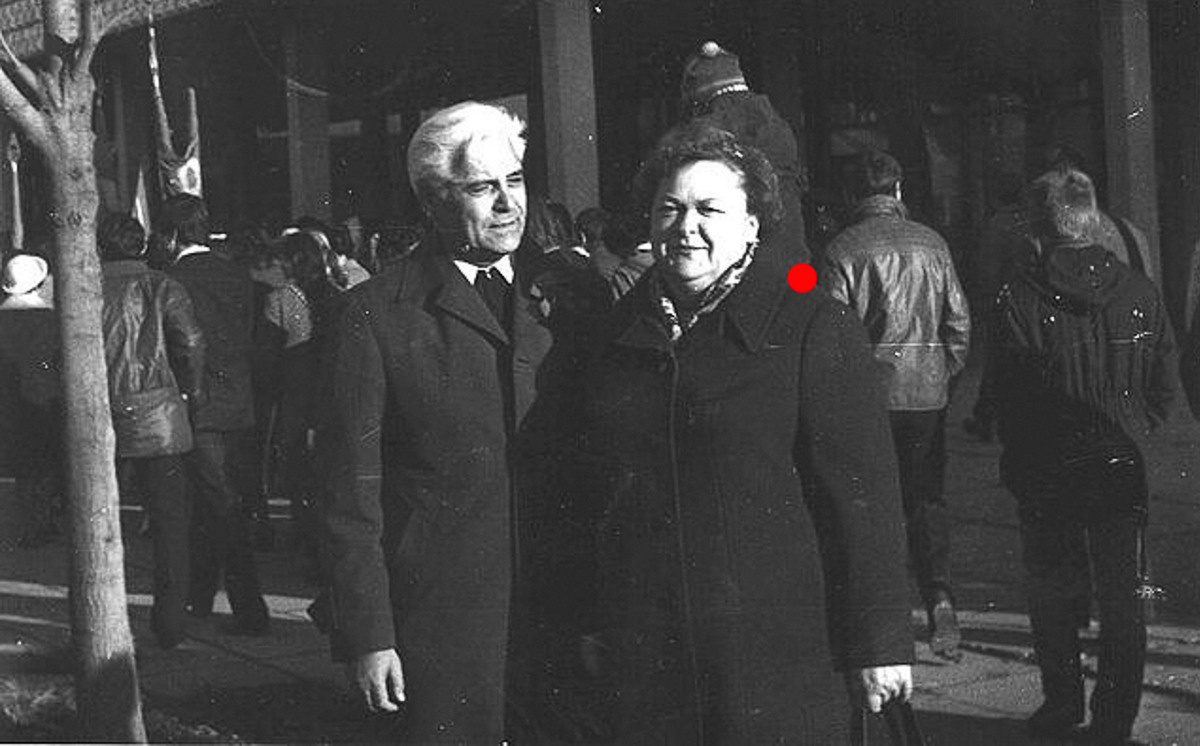 Архивное фото моей бабушки Веры Алексеевны с коллегой