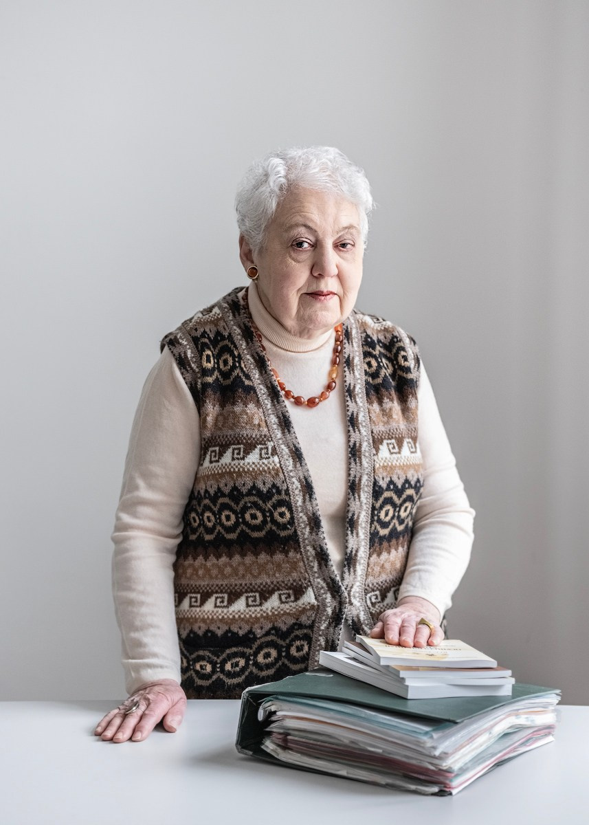 Портреты. Elena Anosova is an award-winning visual artist