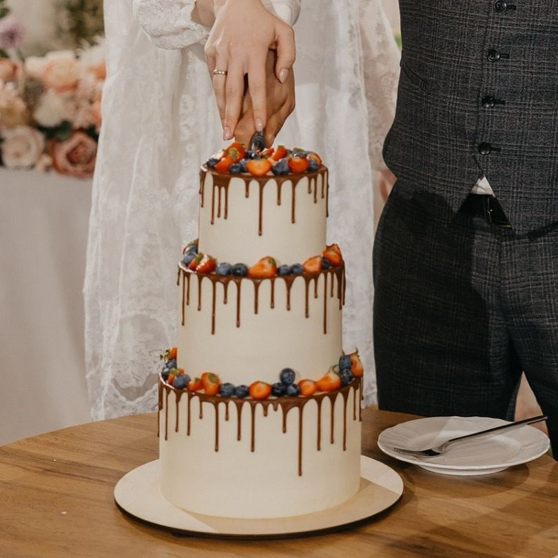 Торт Прохорова. Подрядчики и друзья сети свадебных площадок House for wedding