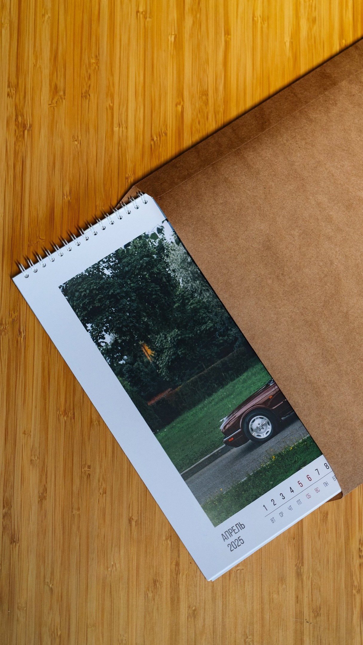 Календарь на 2025 год «Youngtimers» для всех автомобильных фанатов. Автомобильный фотограф Антон Цырулев