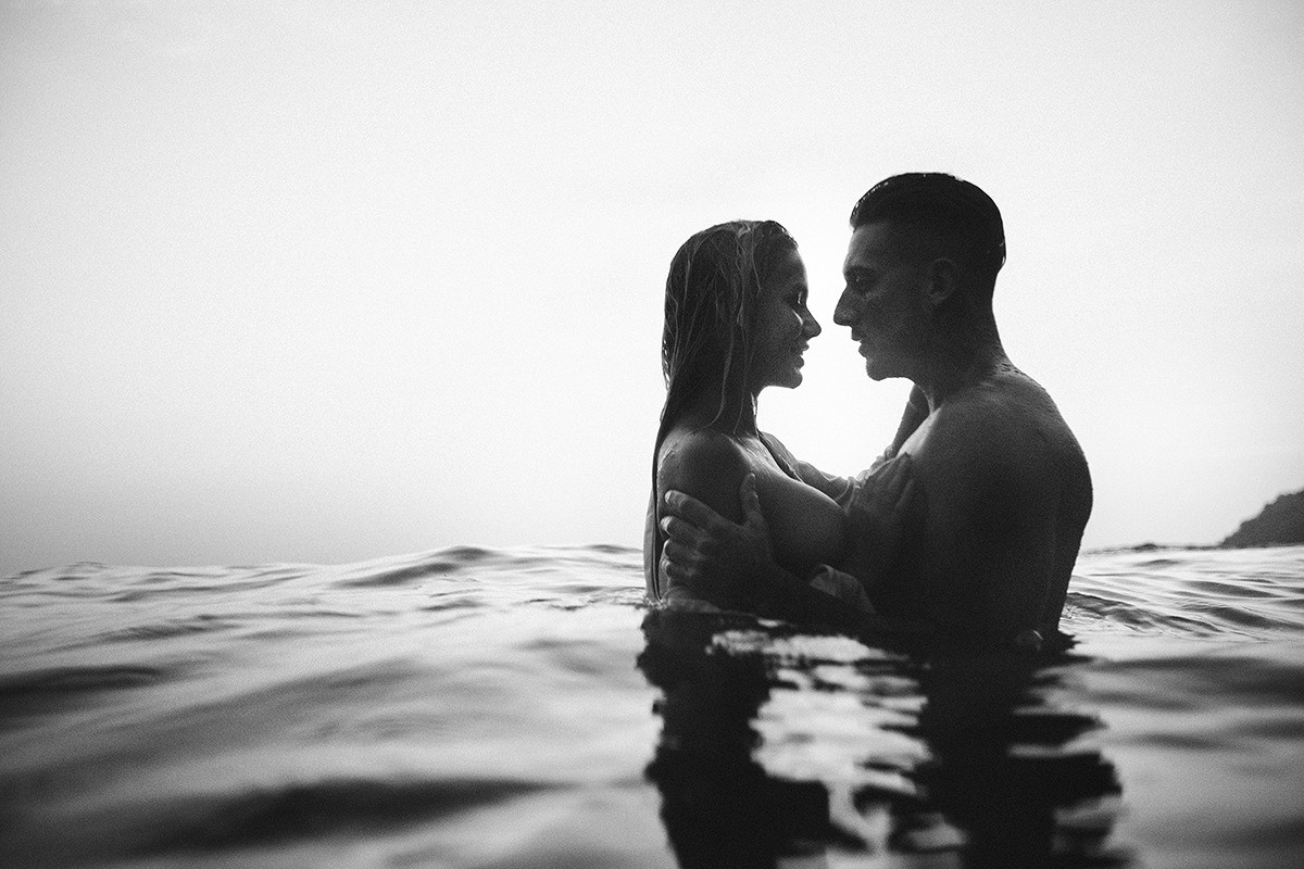 романтичный закат на пляже в Таиланде