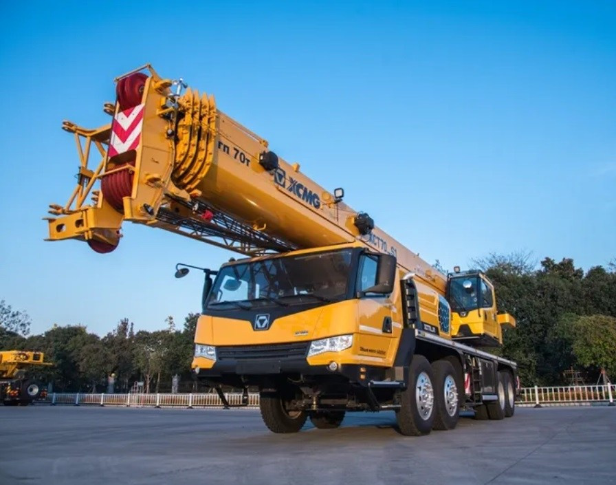 Автокраны XCMG XCT70_S1. Продажа надежной спецтехники от компании СТИ в г. Новосибирск