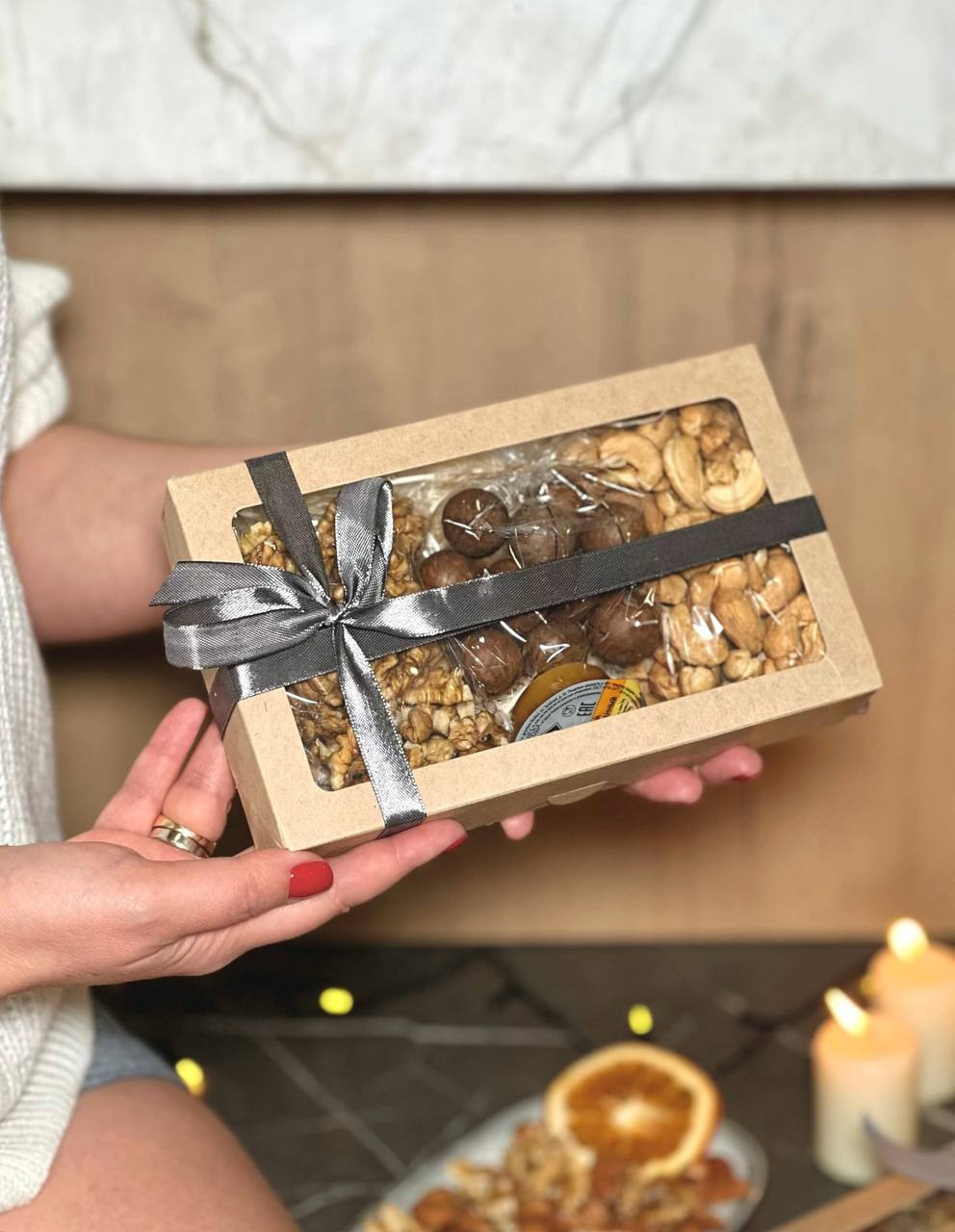 Контент-съёмка для набора подарков из орехов для мп. Софья Даниленко SMM агентство для экспертов, личных брендов и бизнесов