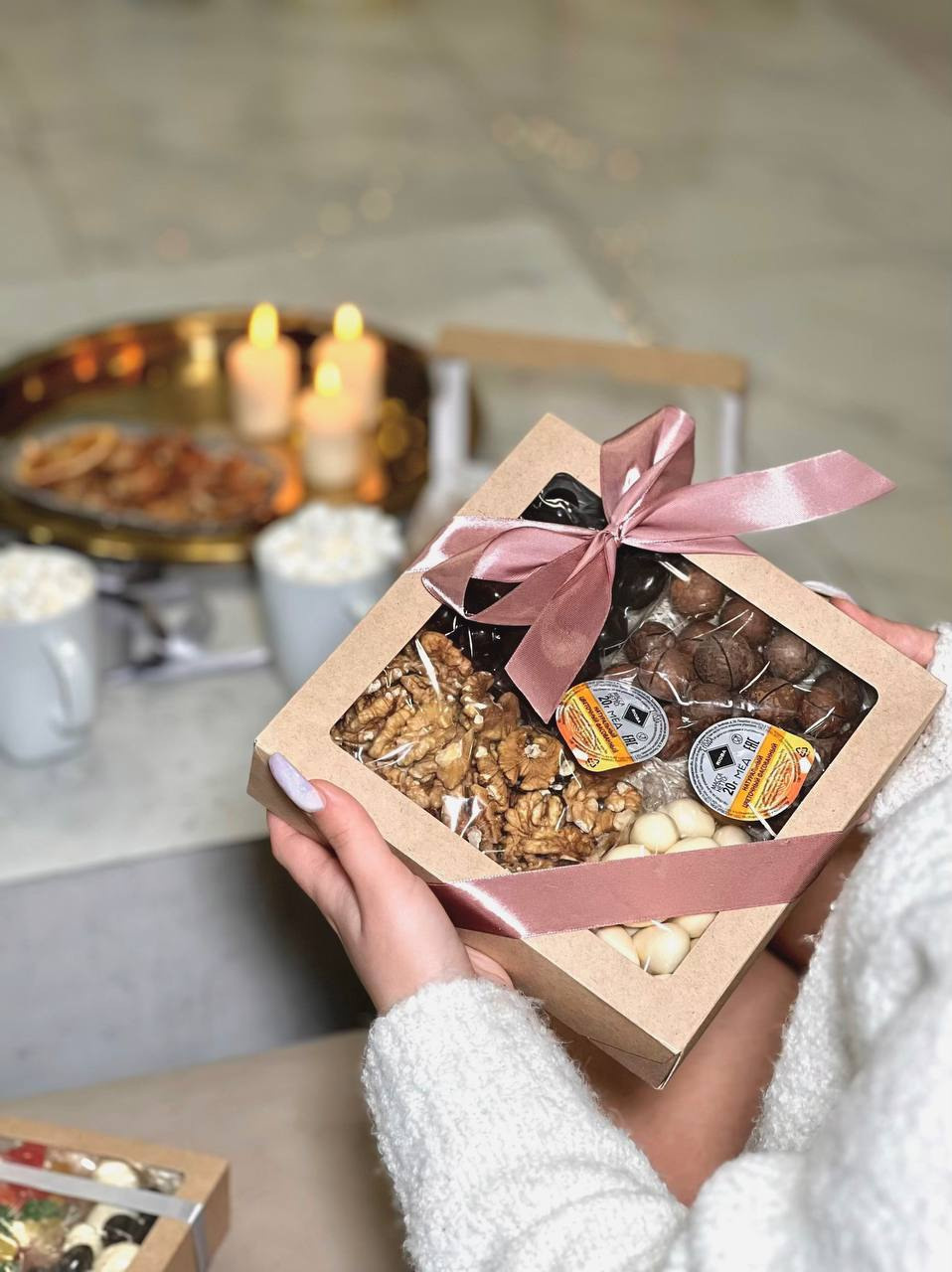 Контент-съёмка для набора подарков из орехов для мп. Софья Даниленко SMM агентство для экспертов, личных брендов и бизнесов