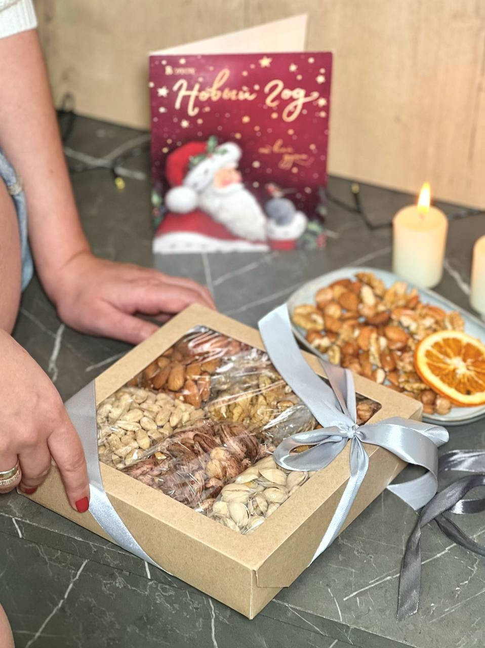 Контент-съёмка для набора подарков из орехов для мп. Софья Даниленко SMM агентство для экспертов, личных брендов и бизнесов