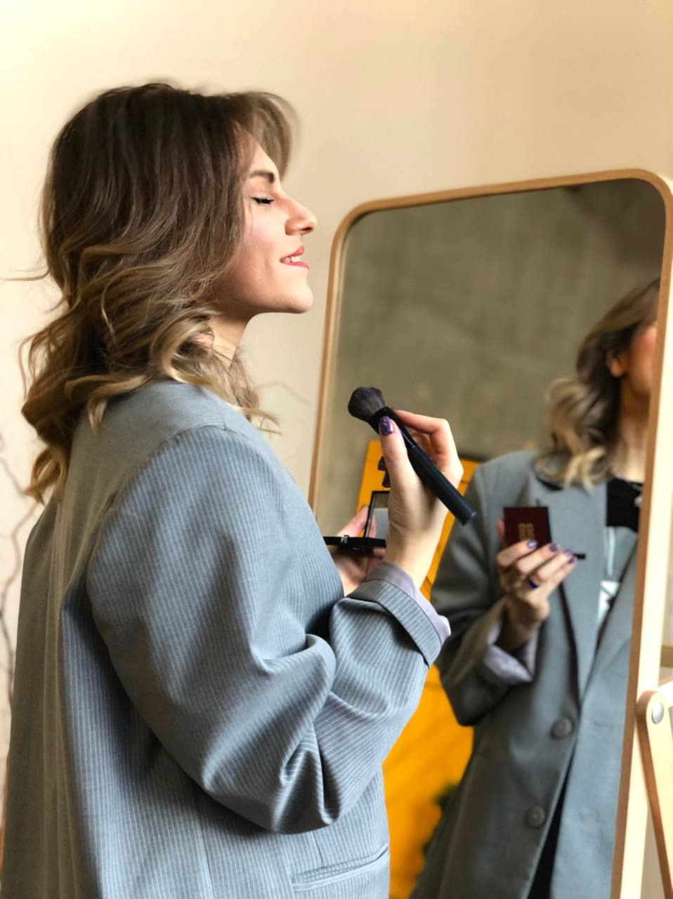 Контент-съёмка для специалиста по визуальным культурам. Софья Даниленко SMM агентство для экспертов, личных брендов и бизнесов