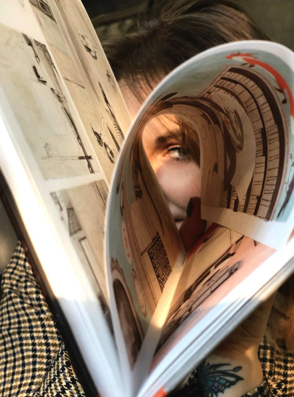 Контент-съёмка для специалиста по визуальным культурам. Софья Даниленко SMM агентство для экспертов, личных брендов и бизнесов