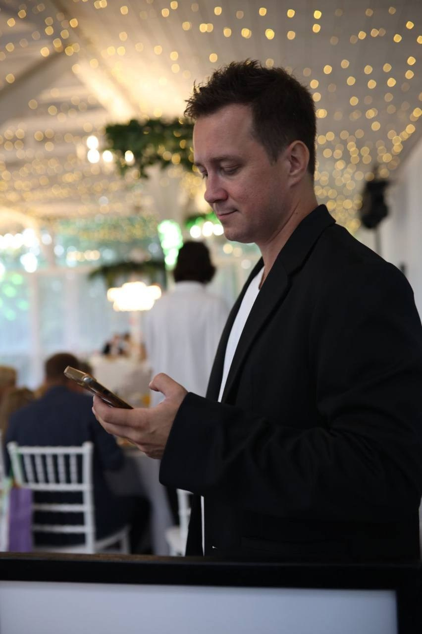 Ведущий Волкодав. Подрядчики и друзья сети свадебных площадок House for wedding