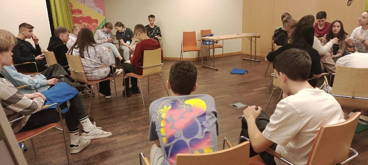 «В КРУГУ» Психологические тренинги в Санкт-Петербурге в живом формате