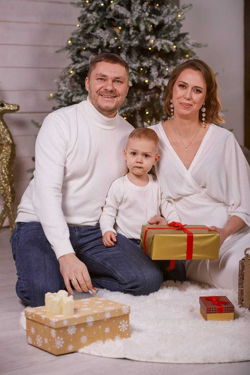 Семейные фотосессии. Фотостудия во Всеволожске. Подходит для всех творческих проектов