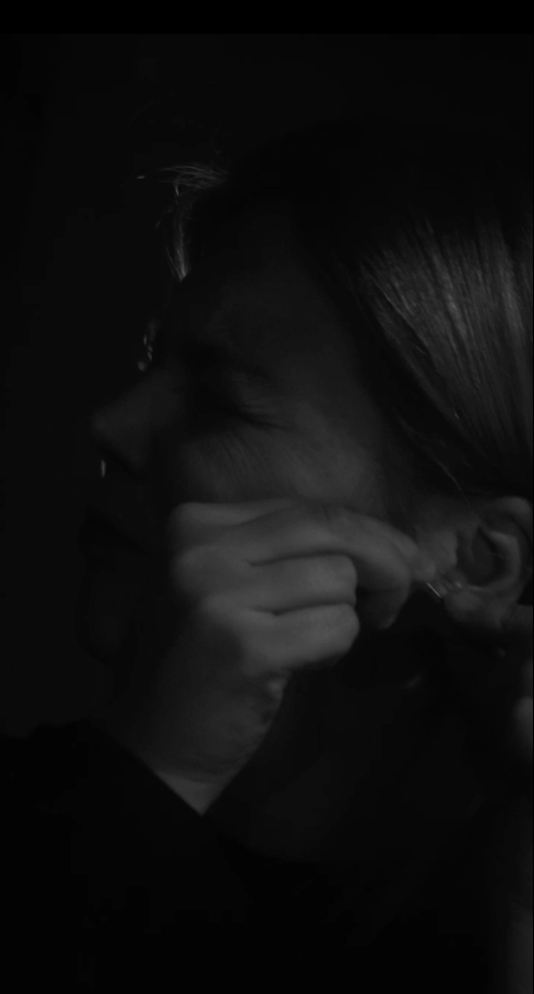 Нежные бабы. Что мне делать, чтобы земля оставалась на месте. Художественная группа «Нежные Бабы»