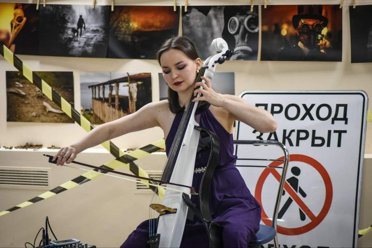 торжественное открытие персональной выставки "Добро пожаловать в Новый Мир" фотографа Романа Адлера. Галерея ART FUTURE GALERY 15 декабря 2020 - 15 февраля 2021 года