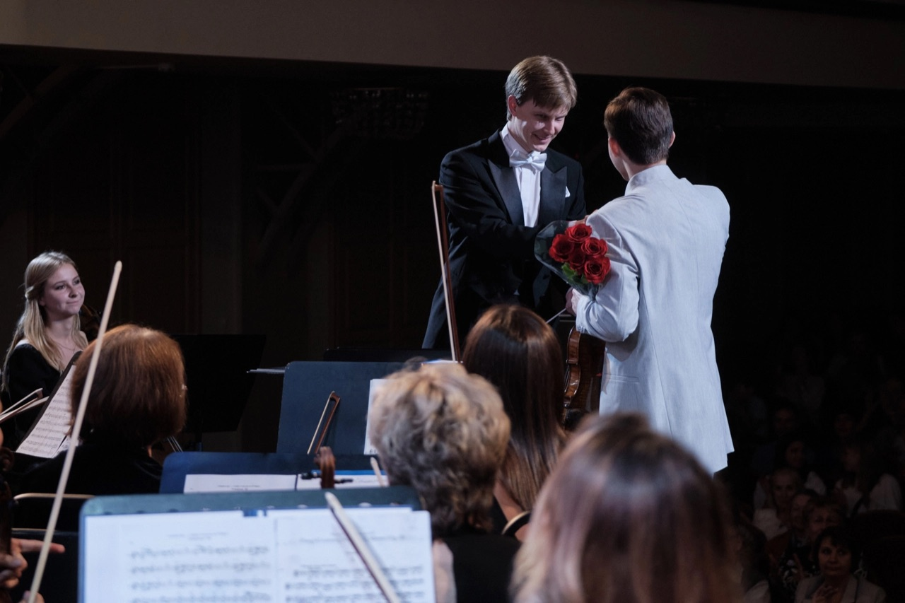 Тульская областная филармония имени И. Михайловского. Дирижер Андрей Колясников