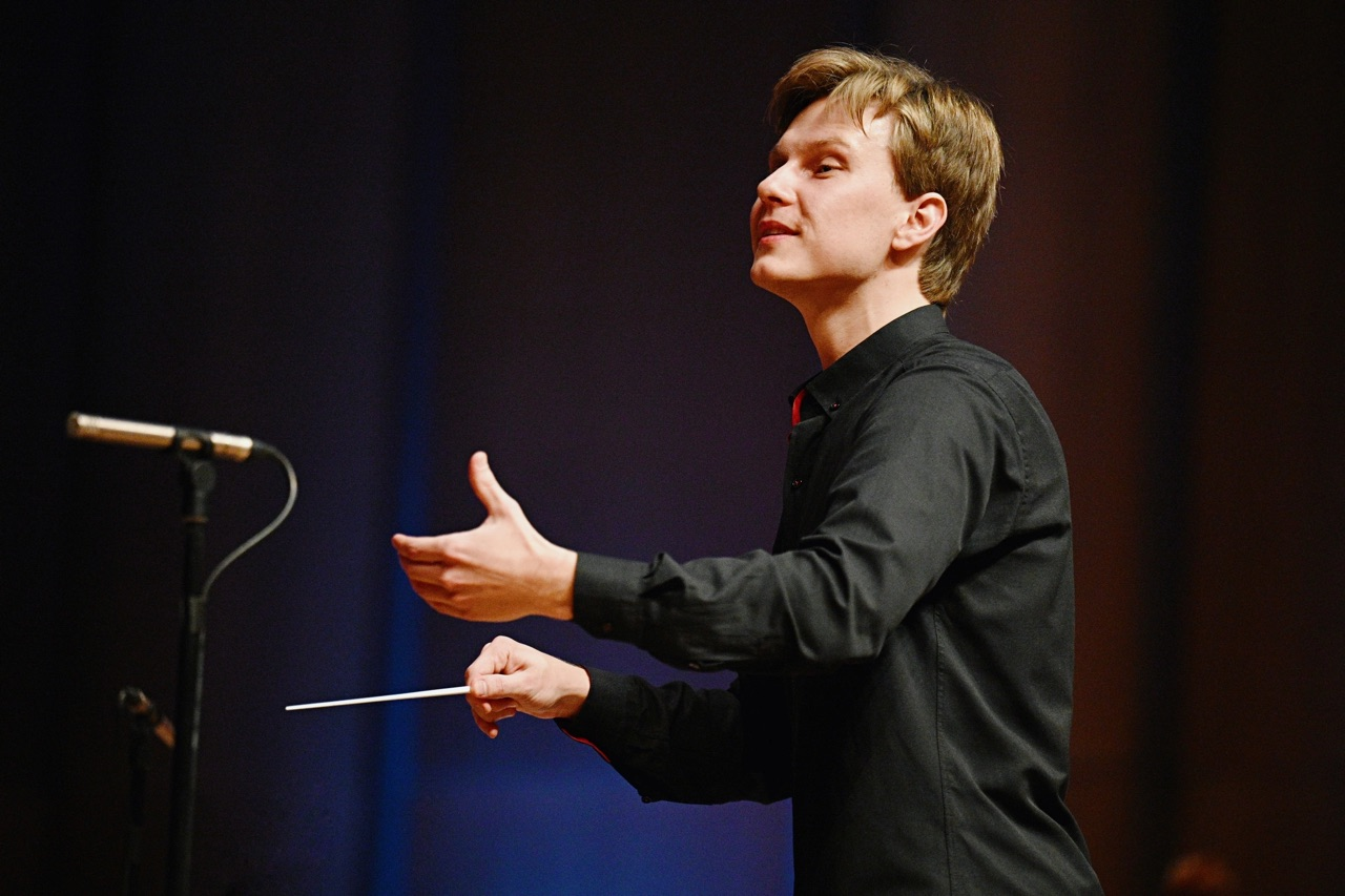 Академический Симфонический оркестр Московской филармонии в Красноярске. Дирижер Андрей Колясников