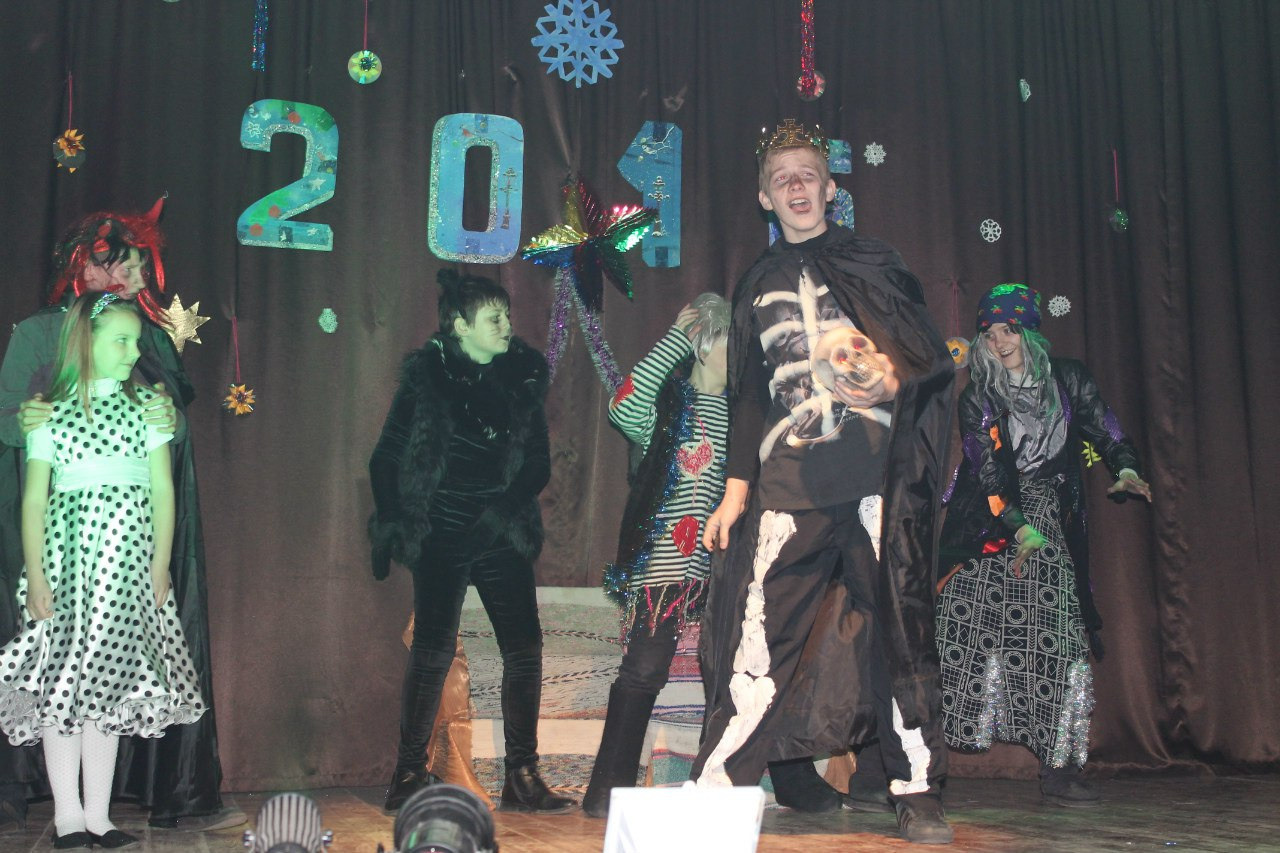 Новогодние приключения Маши и Вити