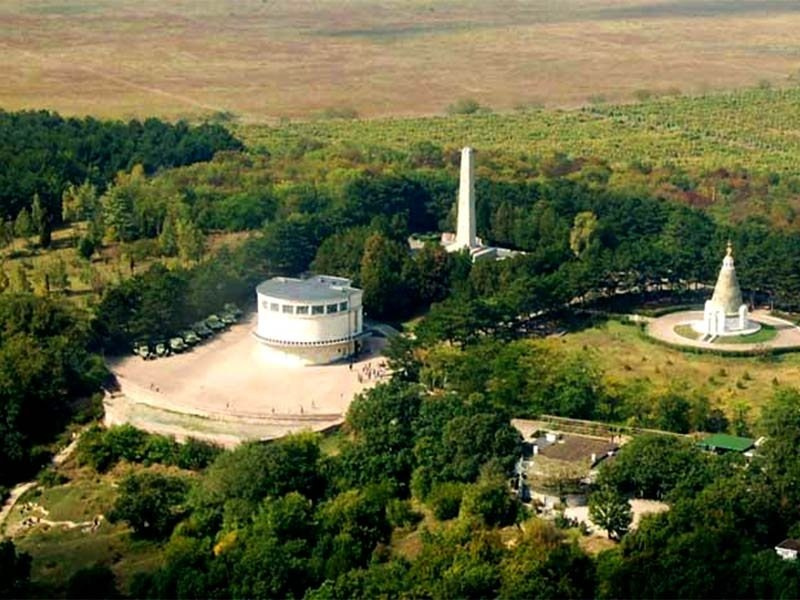 Музеи Севастополя, что посмотреть в Севастополе, экскурсии по Севастополю. Профессиональная фотосъемка в Крыму. Натуральные эмоции и живые кадры. Забронируйте дату прямо сейчас!