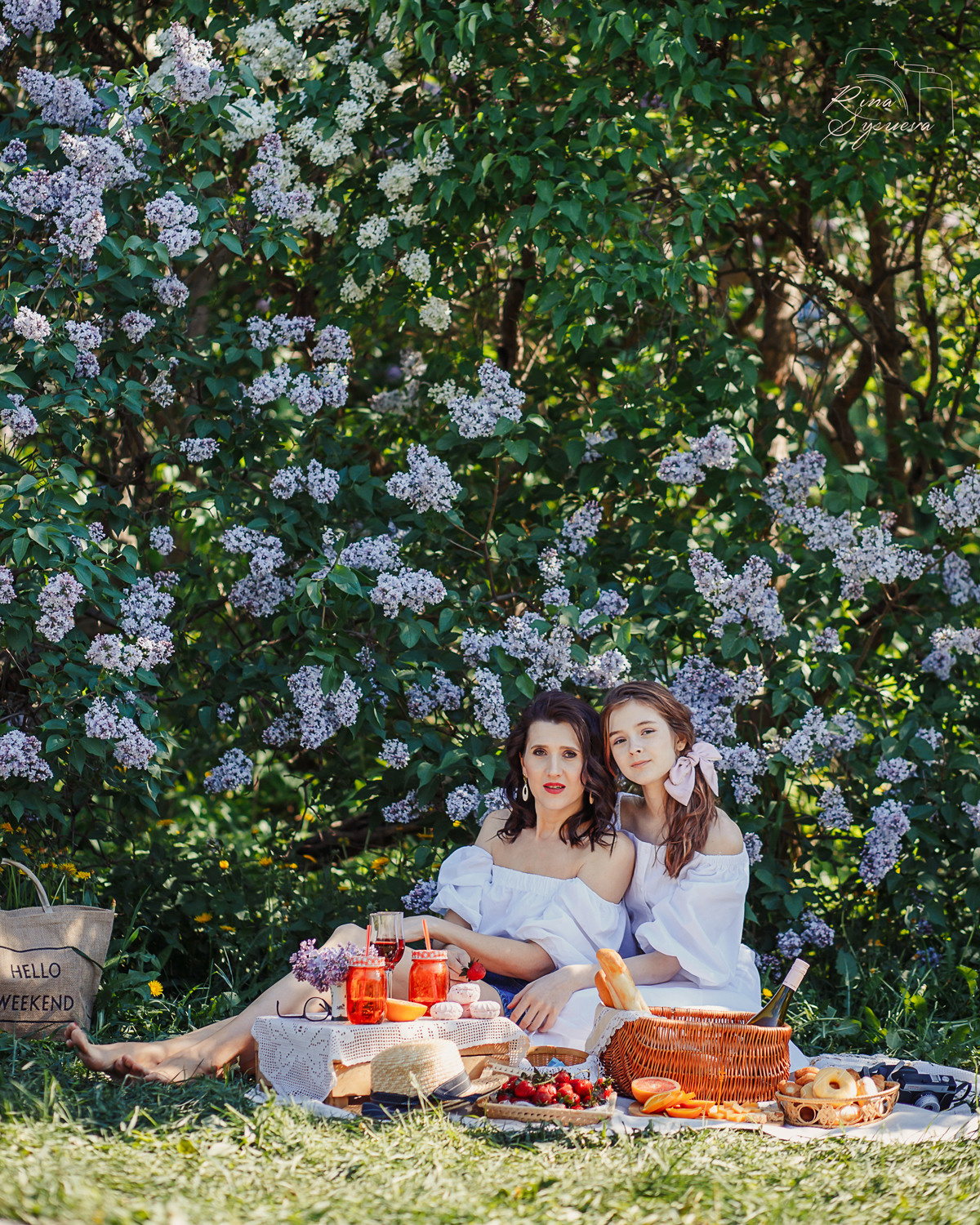 rina_sphoto, фотограф Катерина Сысуева, Рина Сысуева, женский фотограф Москва, профессиональный фотограф москва, фото в сирени, мама и дочь, пикник, сиреневый сад Москва