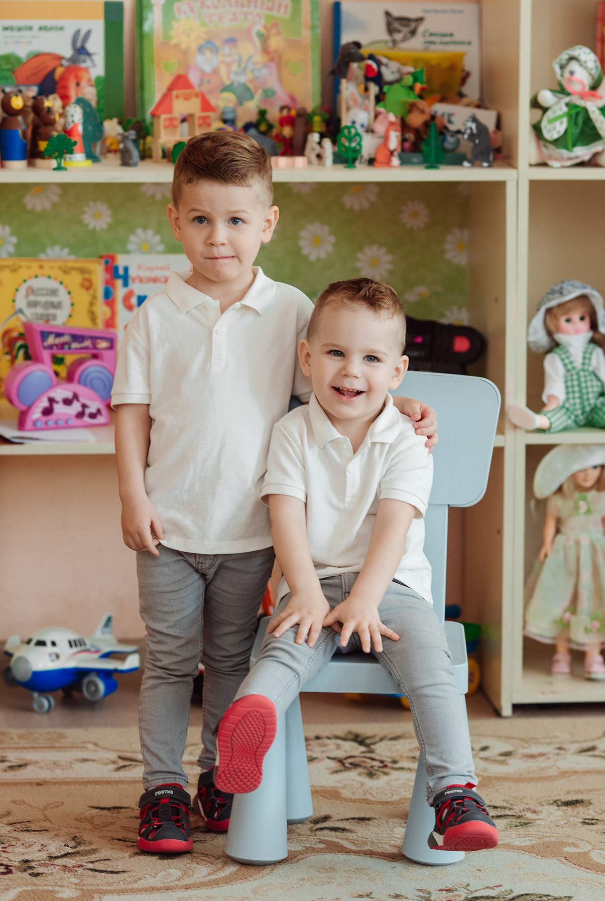 Выпускные альбомы для детского сада. Выпускной альбом в Москве и Домодедово Вышка Школьный фотограф