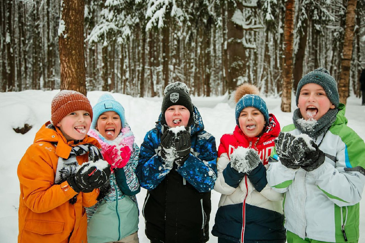 Цена на выпускные альбомы 4 класса. Выпускной альбом в Москве и Домодедово Вышка Школьный фотограф