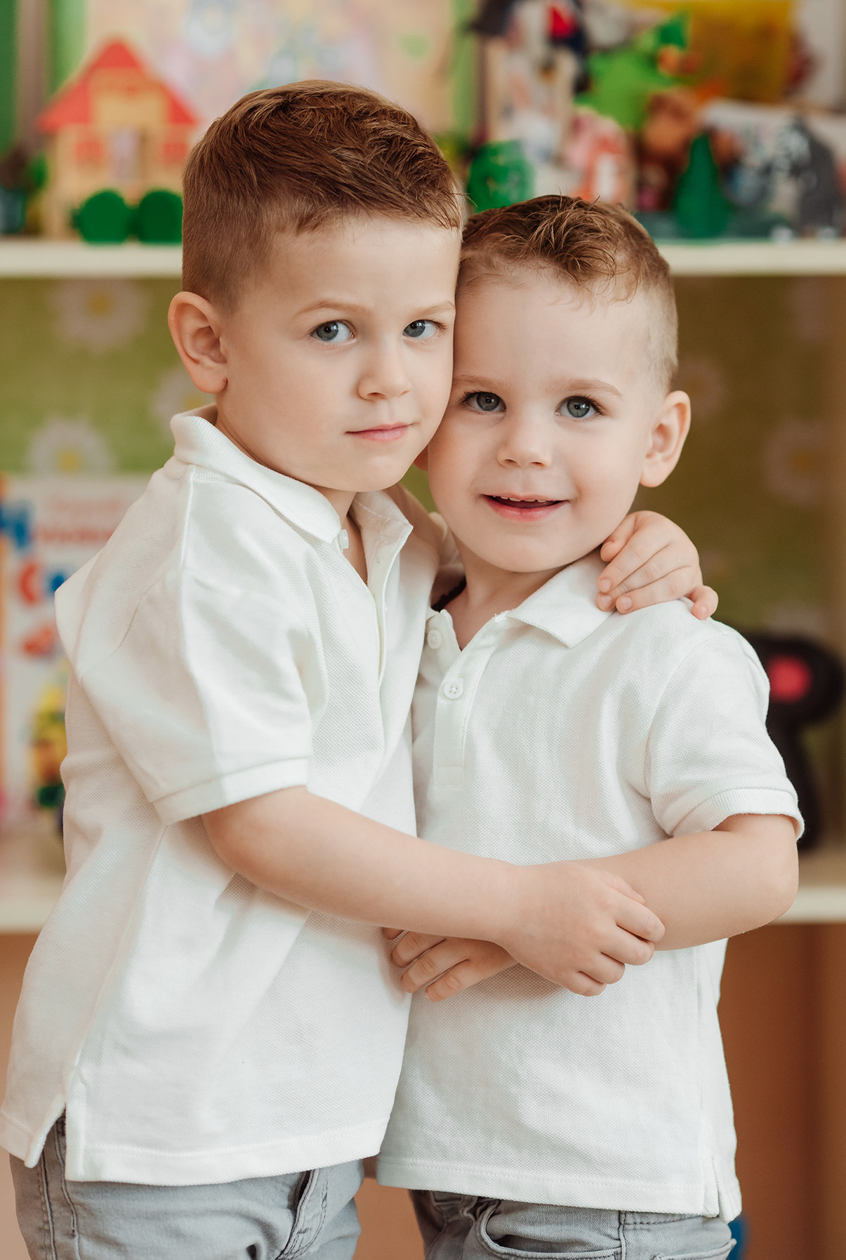 Выпускные альбомы для детского сада. Выпускной альбом в Москве и Домодедово Вышка Школьный фотограф