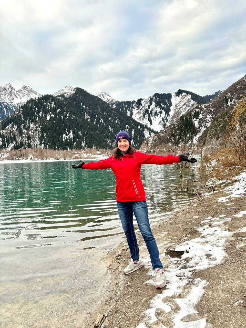 Экскурсия и тур на озеро Иссык и водопад Медвежий из Алматы