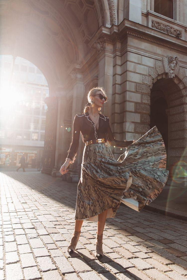 Референсы: прогулка — женский портрет. Креатор Ольга Яш