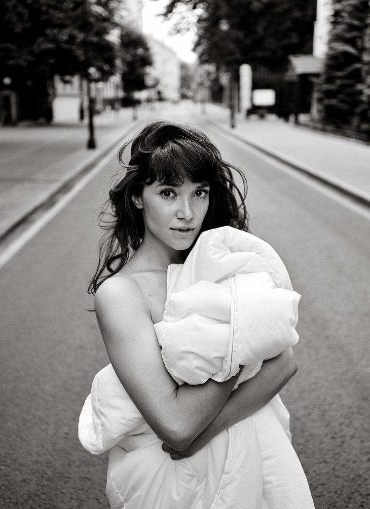 Референсы: прогулка — женский портрет. Креатор Ольга Яш