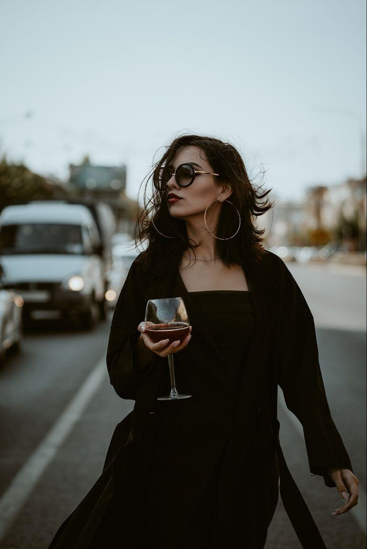 Референсы: прогулка — женский портрет. Креатор Ольга Яш