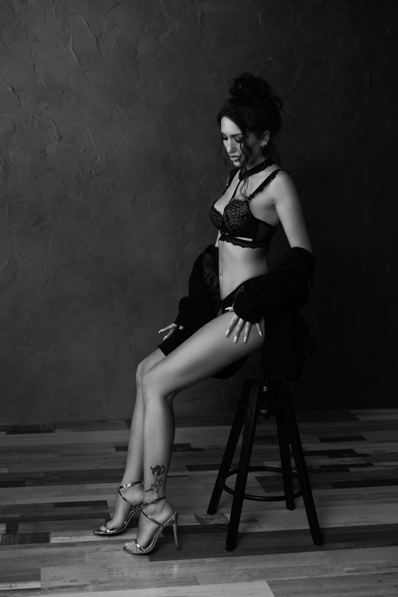 Черно-белая будуарная фотосессия. Профессиональный фотограф Анастасия Кохно