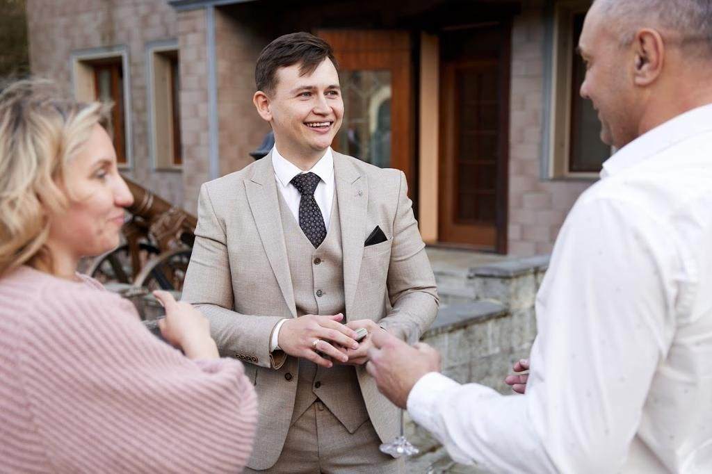 Ведущий Нарышкин. Подрядчики и друзья сети свадебных площадок House for wedding