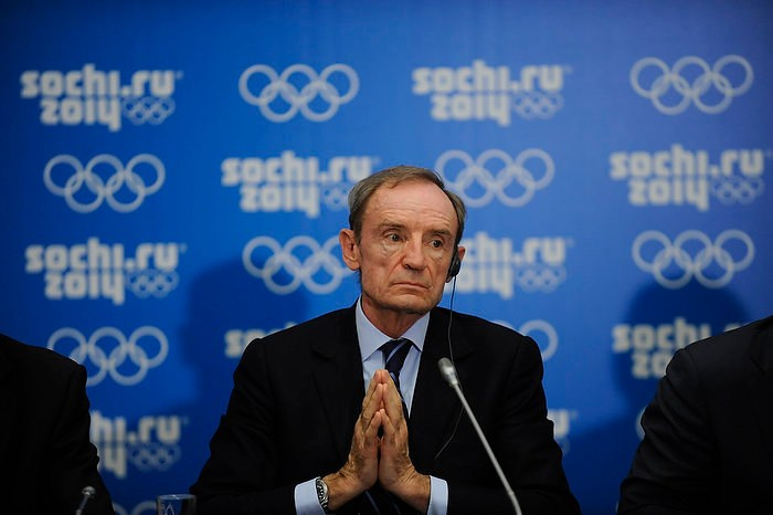 Председатель Координационной комиссии МОК Жан-Клод Килли принимает участие в пресс-конференции, посвященной итогам 9-го заседания Координационной комиссии МОК по проведению XXII зимних Олимпийских игр на российском черноморском курорте Сочи 13 марта 2013 года. Съемка для AFP.