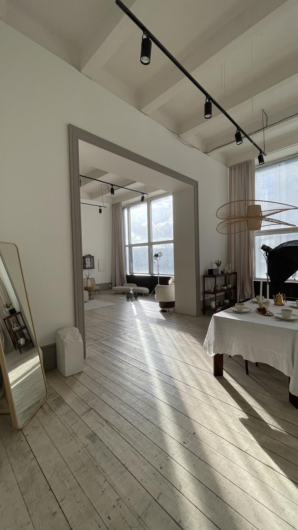 Фотостудия Воздух. Понравилась студия? Напишите — организую съёмку именно здесь. Фотограф в Минске Людмила Дутко